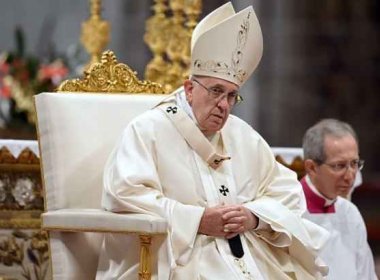 Papa Francisco encerra Ano Santo em missa para 70 mil pessoas neste domingo