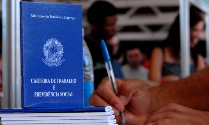Proposta do governo permite jornada negociada entre patrões e empregados