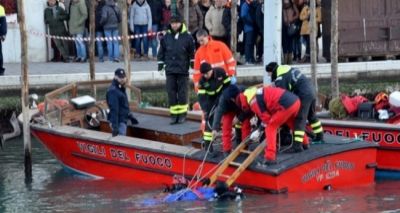 Turistas filmam e xingam refugiado se afogando no Canal de Veneza; cenas fortes