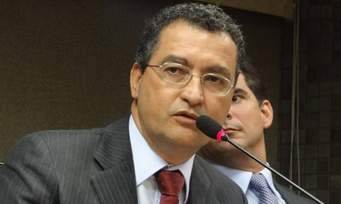 Rui convoca 500 jovens e comemora Programa Primeiro Emprego