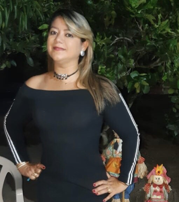 Kelly trindade é a aniversariante do dia !! 