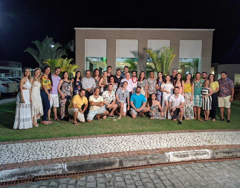 XI Turma de Medicina da UEFS realiza Aula da Saudade