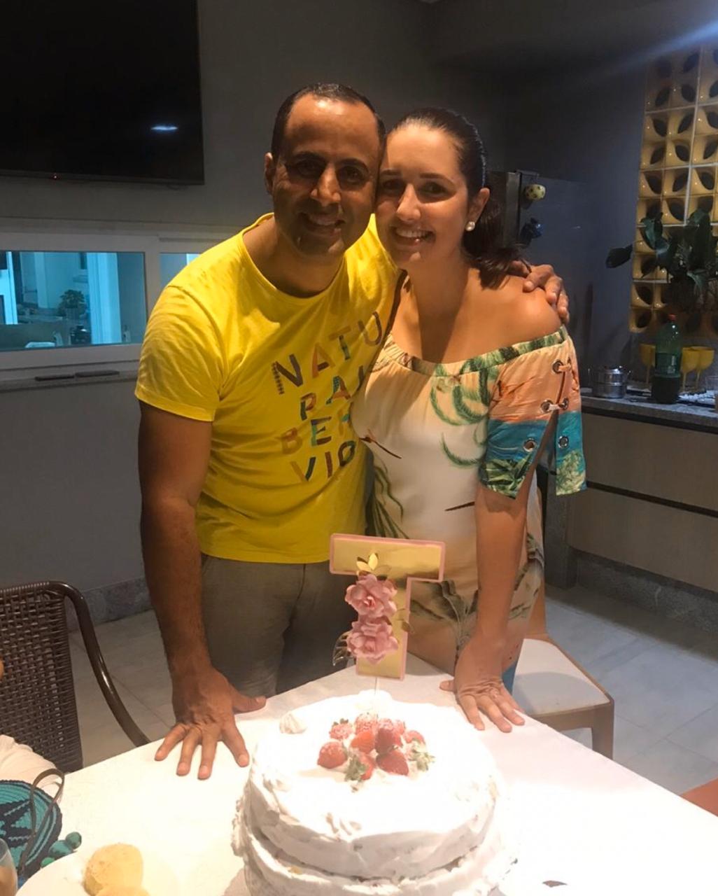 Thais Mascarenhas celebra aniversário com a família