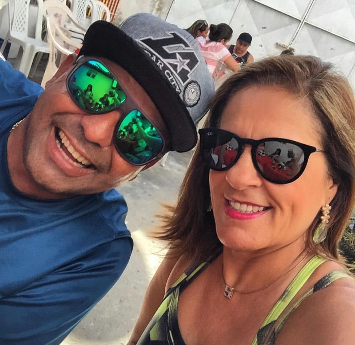 Hoje é dia de alegria para o empresário Roberto